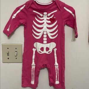 🌈 Old Navy PINK Skeleton Sleeper Halloween Costume Sz 3/6M Glow in the dark
